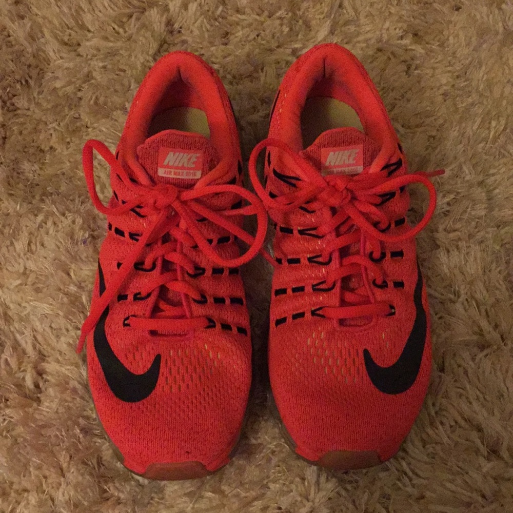 Boys Nike tennis shoes